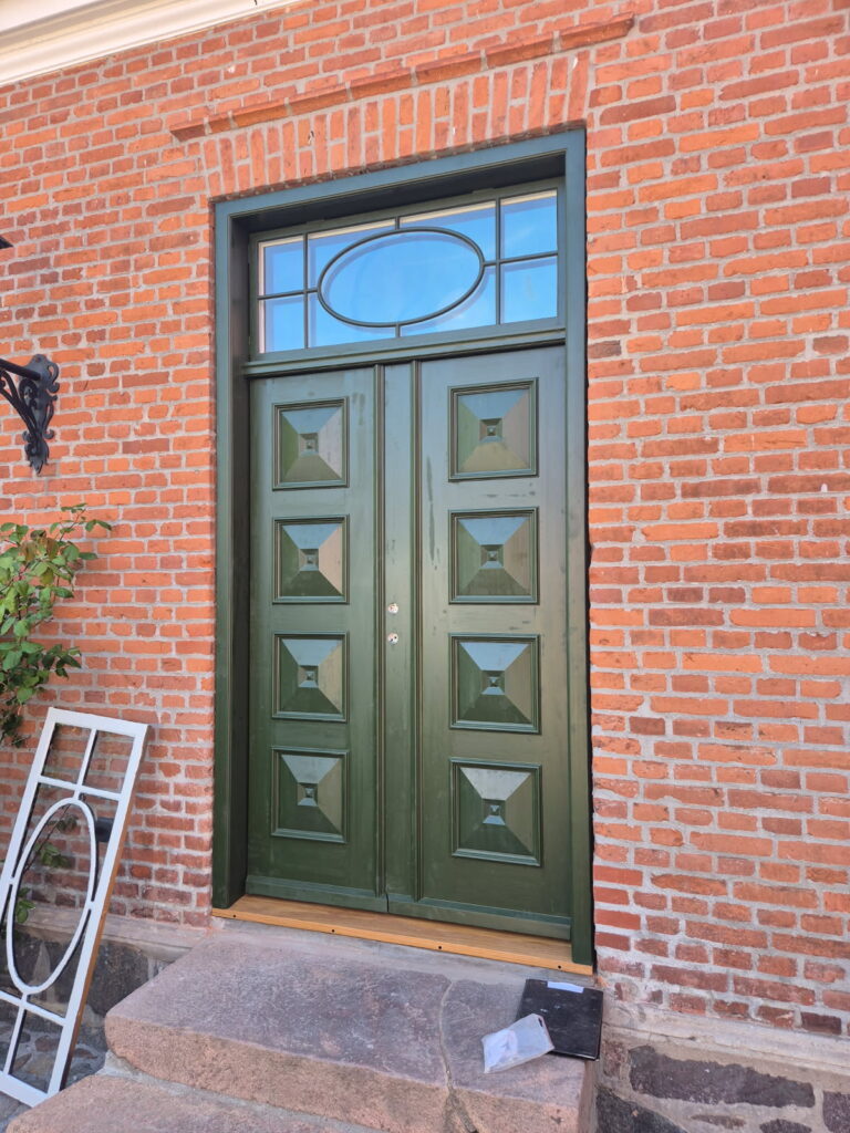 dør på Viliamsborg: hoveddør.